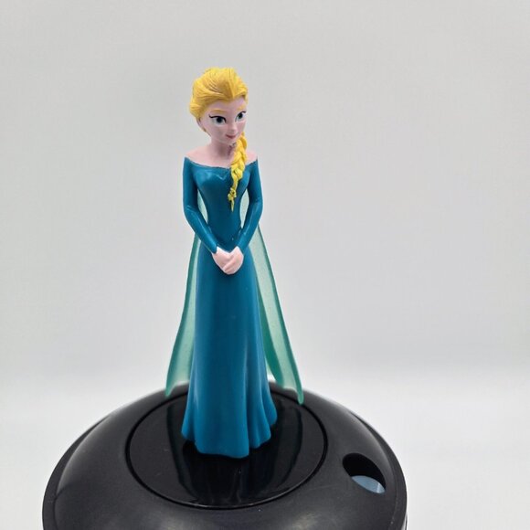 Disney Frozen Movie Collectors Cup With Elsa figurine 2013 Read - Picture 3 of 10